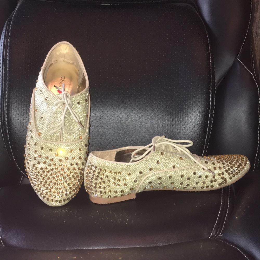 French kiss shoes, gently used, women’s 7